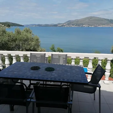 Julia Apartman Trogir